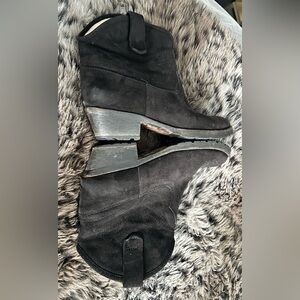 Vintage western vibe Italian suede ankle boots